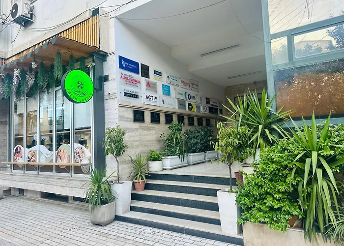 Amo Tower Center Apartamento *