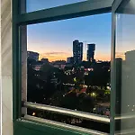 Lägenhet Amo Tower Center *
