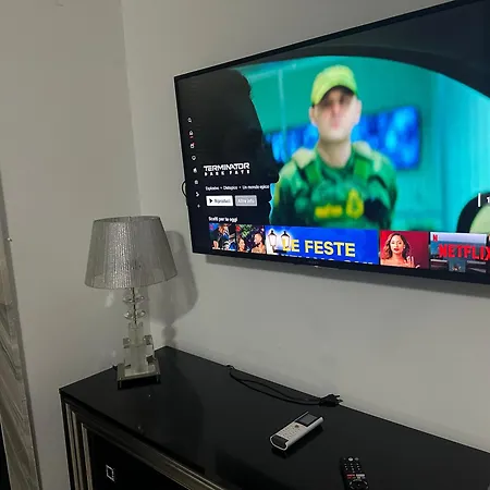 Amo Tower Center * Tirana