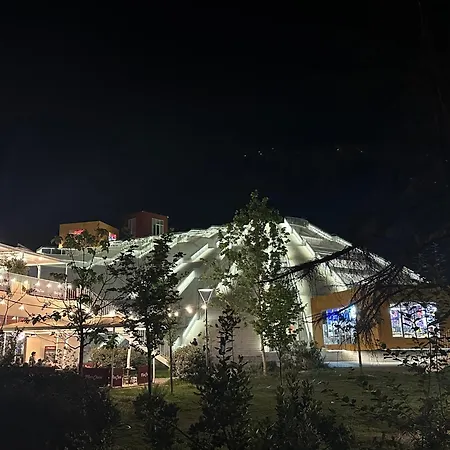 Lägenhet Amo Tower Center Tirana