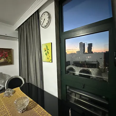 Amo Tower Center Apartmán *